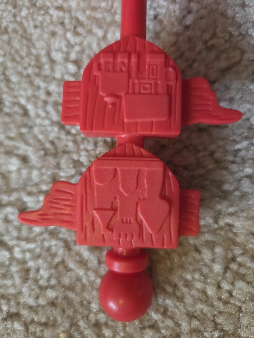 2012 Mike The Knight Glendragon Castle Replacement Red Shield Stand Toy Accessor - Picture 4 of 11